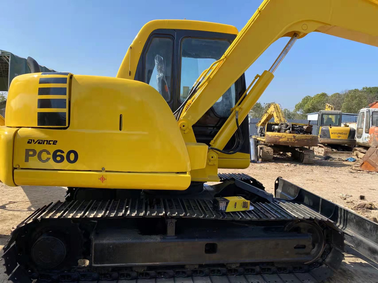 KOMATSU PC60-7 - Kettenbagger: das Bild 5 KOMATSU PC60-7 - Kettenbagger: das Bild 5