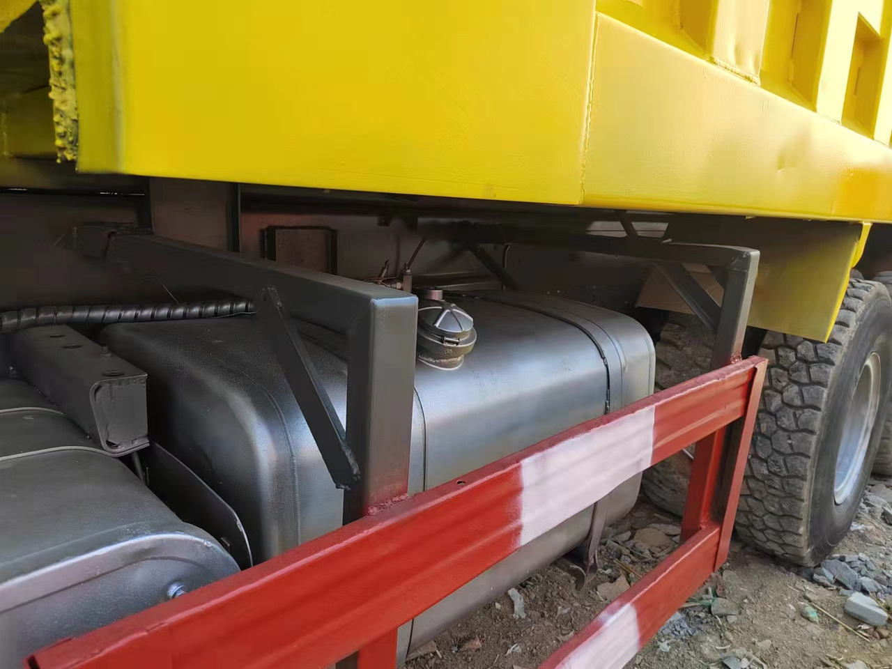 SINOTRUK HOWO 375 6X4 CLICK HERE FOR DIACOUNT - Kipper: das Bild 5 SINOTRUK HOWO 375 6X4 CLICK HERE FOR DIACOUNT - Kipper: das Bild 5