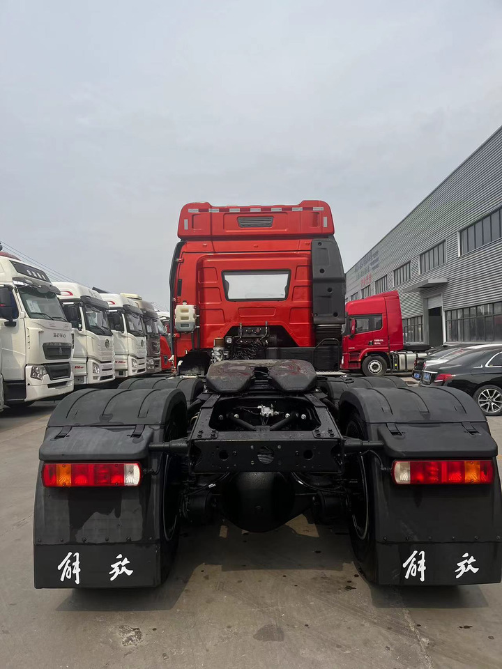 SINOTRUK Tractor Unit J6P 6X4 Manual Transmission New - Sattelzugmaschine: das Bild 5 SINOTRUK Tractor Unit J6P 6X4 Manual Transmission New - Sattelzugmaschine: das Bild 5