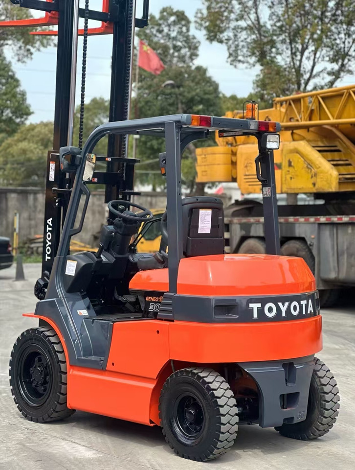 TOYOTA 3Ton Forklift Click for Discount - Elektrostapler: das Bild 1 TOYOTA 3Ton Forklift Click for Discount - Elektrostapler: das Bild 1