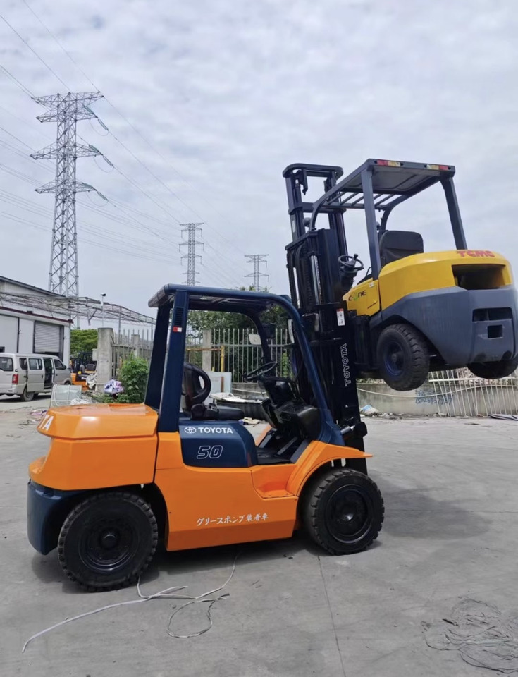 TOYOTA 5Ton Forklift Click Here for Discount - Dieselstapler: das Bild 1 TOYOTA 5Ton Forklift Click Here for Discount - Dieselstapler: das Bild 1