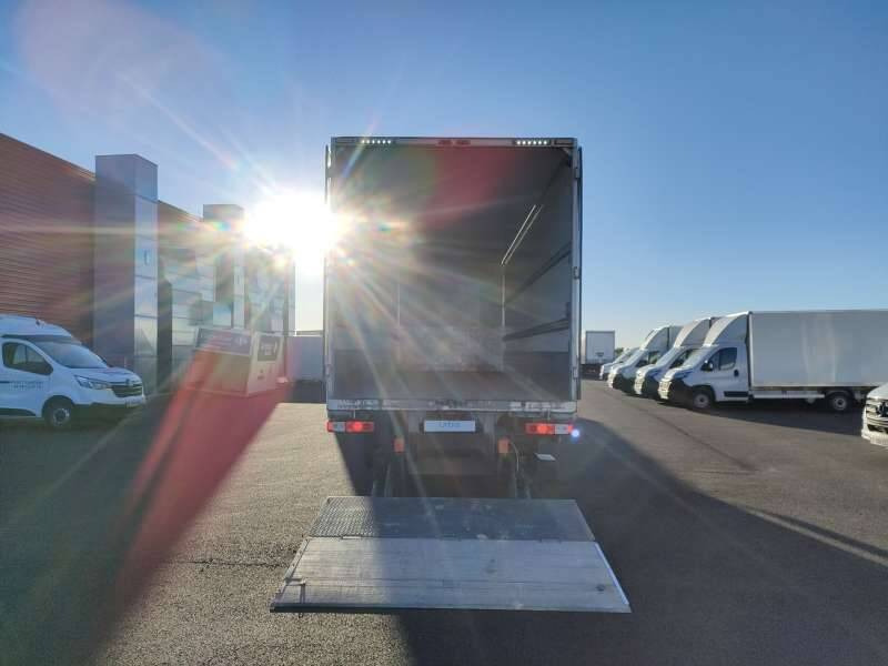 Camion Porteur 19 TONNES 280 CV HAYON 2 PORTES AR - Koffer LKW: das Bild 5 Camion Porteur 19 TONNES 280 CV HAYON 2 PORTES AR - Koffer LKW: das Bild 5