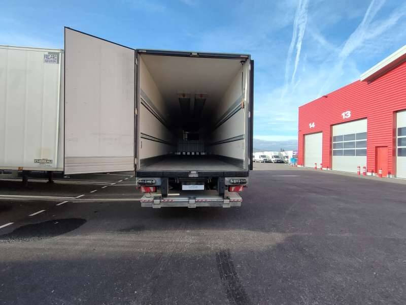 Semi-remorque 3 Essieux 38 TONNES HAYON CAISSE CHEREAU GROUPE CARRIER VECTOR 1550 - Kühlkoffer Auflieger: das Bild 4 Semi-remorque 3 Essieux 38 TONNES HAYON CAISSE CHEREAU GROUPE CARRIER VECTOR 1550 - Kühlkoffer Auflieger: das Bild 4