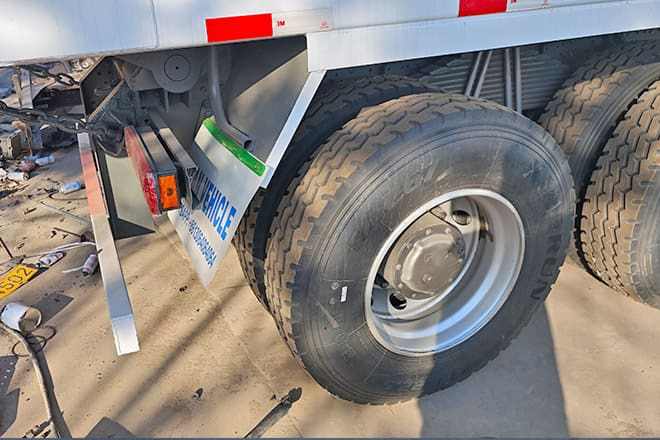 SINOTRUK Sinotruk Howo 371 8x4 Dump Truck for Sale in Libya - Kipper: das Bild 5 SINOTRUK Sinotruk Howo 371 8x4 Dump Truck for Sale in Libya - Kipper: das Bild 5