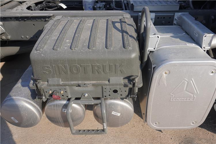 SINOTRUK Howo 430 Truck Head for Sale In Zambia - Sattelzugmaschine: das Bild 5 SINOTRUK Howo 430 Truck Head for Sale In Zambia - Sattelzugmaschine: das Bild 5