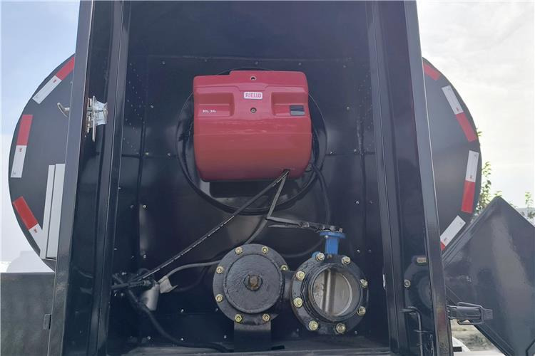 TITAN 3 Axle Asphalt Tank Semi Trailer for Sale In Nigeria - Tankauflieger: das Bild 4 TITAN 3 Axle Asphalt Tank Semi Trailer for Sale In Nigeria - Tankauflieger: das Bild 4