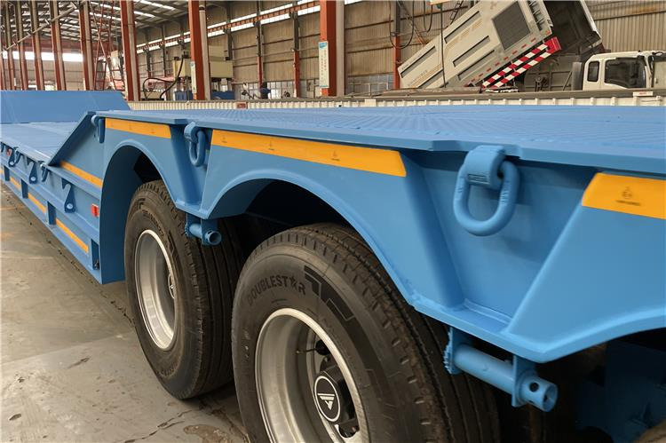 TITAN 4 Axle Folding Gooseneck Trailer for Sale In Zambia - Tieflader Auflieger: das Bild 5 TITAN 4 Axle Folding Gooseneck Trailer for Sale In Zambia - Tieflader Auflieger: das Bild 5