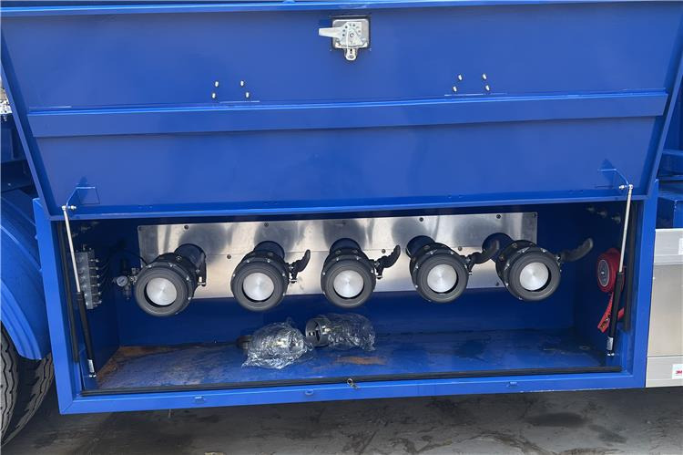 TITAN 45000 Liters Oil Tanker Trailer for Sale In Ghana - Tankauflieger: das Bild 5 TITAN 45000 Liters Oil Tanker Trailer for Sale In Ghana - Tankauflieger: das Bild 5
