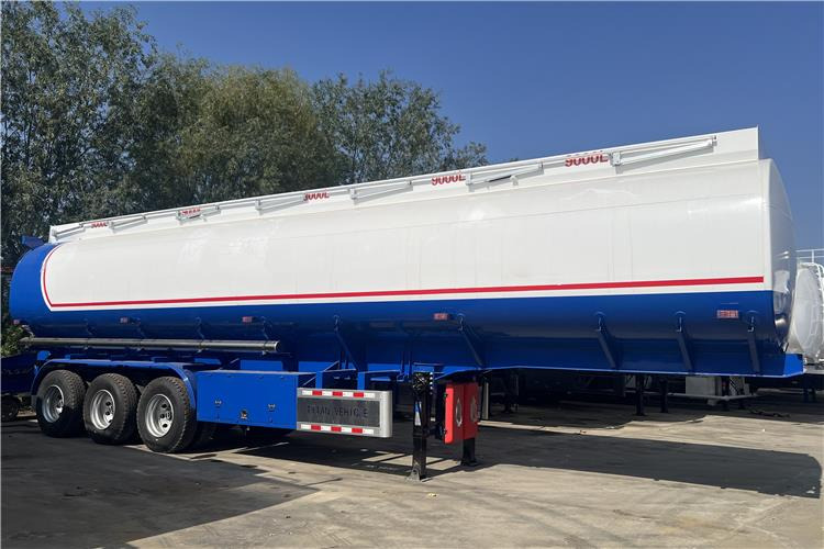 TITAN 45000 Liters Oil Tanker Trailer for Sale In Ghana - Tankauflieger: das Bild 1 TITAN 45000 Liters Oil Tanker Trailer for Sale In Ghana - Tankauflieger: das Bild 1
