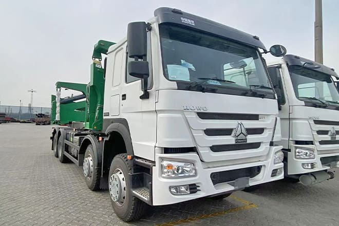 XCMG 20Ft Container Side Loader Truck for Sale in Tanzania - Containerwagen/ Wechselfahrgestell LKW: das Bild 2 XCMG 20Ft Container Side Loader Truck for Sale in Tanzania - Containerwagen/ Wechselfahrgestell LKW: das Bild 2