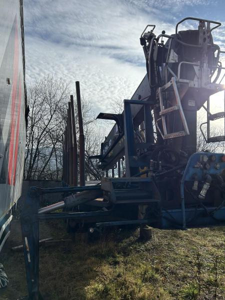 Diebolt grue avec grappin rotatif - Holzauflieger: das Bild 2 Diebolt grue avec grappin rotatif - Holzauflieger: das Bild 2