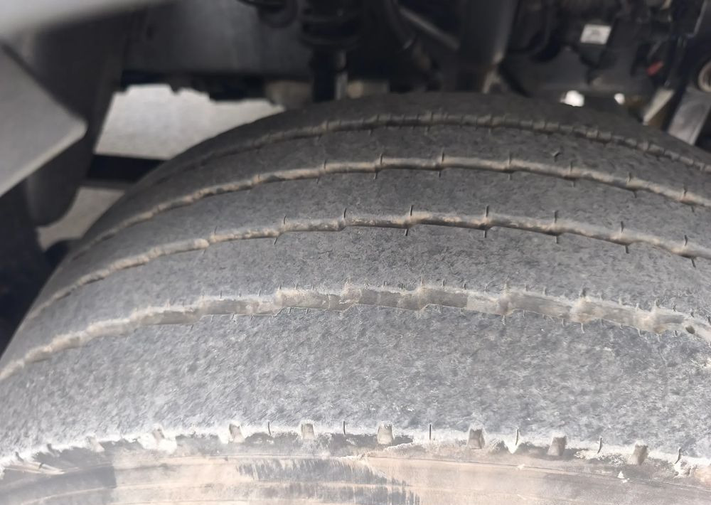 Renault GAMA D 14.210 chłodnia izoterma 16 palet poduszka - Kühlkoffer LKW: das Bild 5 Renault GAMA D 14.210 chłodnia izoterma 16 palet poduszka - Kühlkoffer LKW: das Bild 5