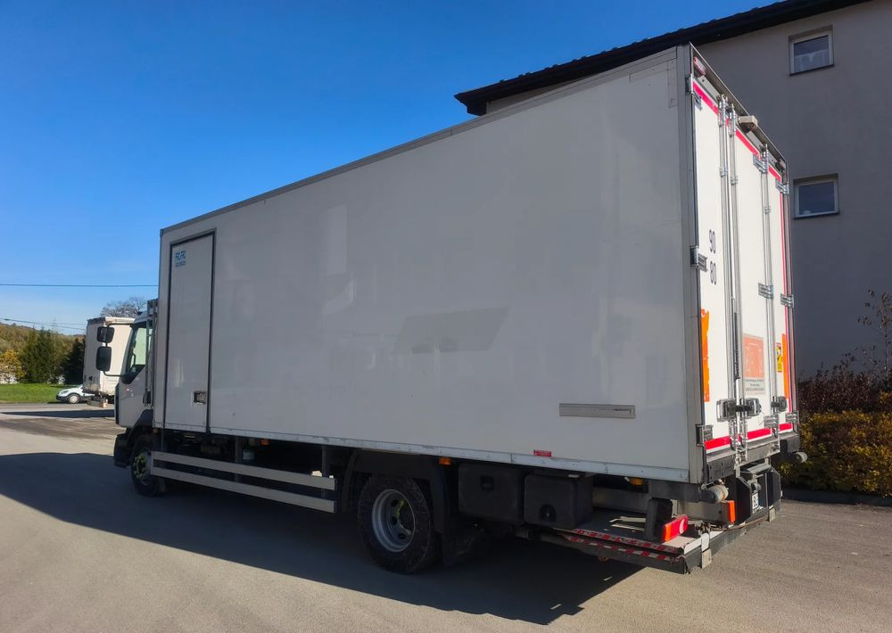 Renault GAMA D 16.250 chłodnia izoterma 16 palet klima - Kühlkoffer LKW: das Bild 4 Renault GAMA D 16.250 chłodnia izoterma 16 palet klima - Kühlkoffer LKW: das Bild 4