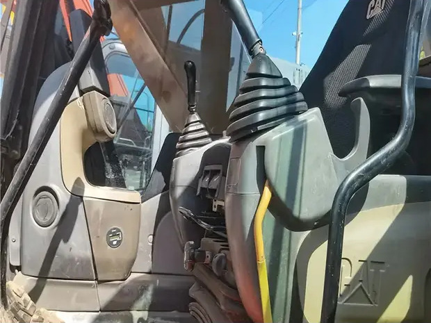 2022 Caterpillar 325 - Kettenbagger: das Bild 3 2022 Caterpillar 325 - Kettenbagger: das Bild 3