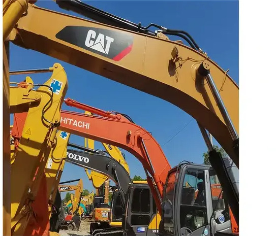 2022 Caterpillar 325 - Kettenbagger: das Bild 2 2022 Caterpillar 325 - Kettenbagger: das Bild 2