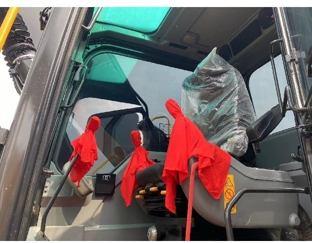 Kettenbagger 2023 Volvo EC210D: das Bild 12