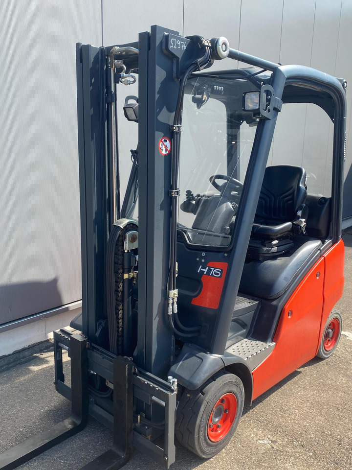 Linde Linde H 16 T - 2.575 h - Seitenschieber - - Treibgasstapler: das Bild 3 Linde Linde H 16 T - 2.575 h - Seitenschieber - - Treibgasstapler: das Bild 3