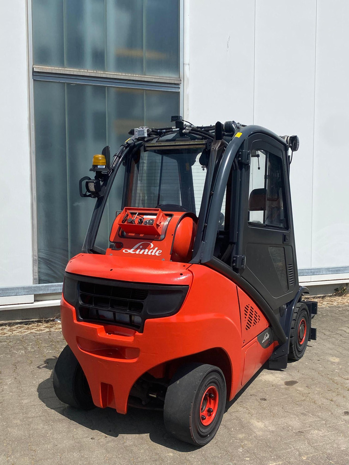 Linde Linde H 25 T - 6-372 h - Seitenschieber - - Treibgasstapler: das Bild 5 Linde Linde H 25 T - 6-372 h - Seitenschieber - - Treibgasstapler: das Bild 5