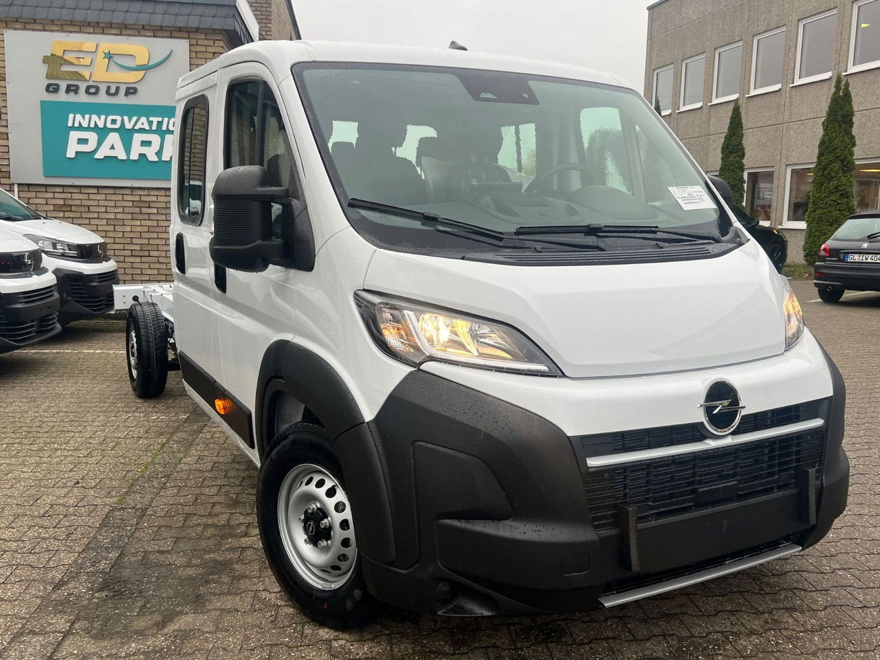 Minisattelzug, Transporter mit Doppelkabine neu kaufen Opel Movano Fahrgestell DoKa PS 180 35 L4 Heavy DSK: das Bild 11 Minisattelzug, Transporter mit Doppelkabine neu kaufen Opel Movano Fahrgestell DoKa PS 180 35 L4 Heavy DSK: das Bild 11