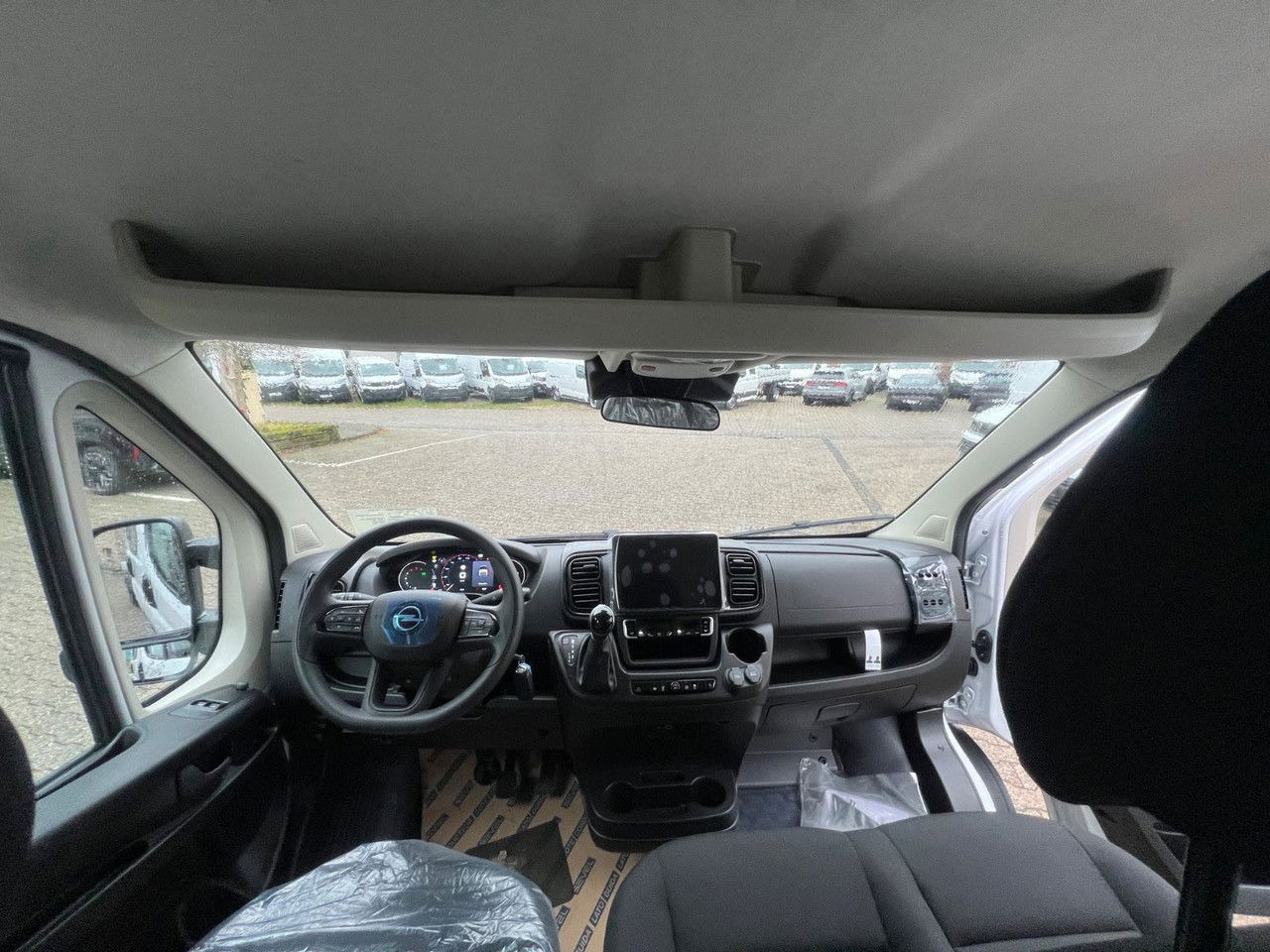 Minisattelzug, Transporter mit Doppelkabine neu kaufen Opel Movano Fahrgestell DoKa PS 180 35 L4 Heavy DSK: das Bild 22 Minisattelzug, Transporter mit Doppelkabine neu kaufen Opel Movano Fahrgestell DoKa PS 180 35 L4 Heavy DSK: das Bild 22