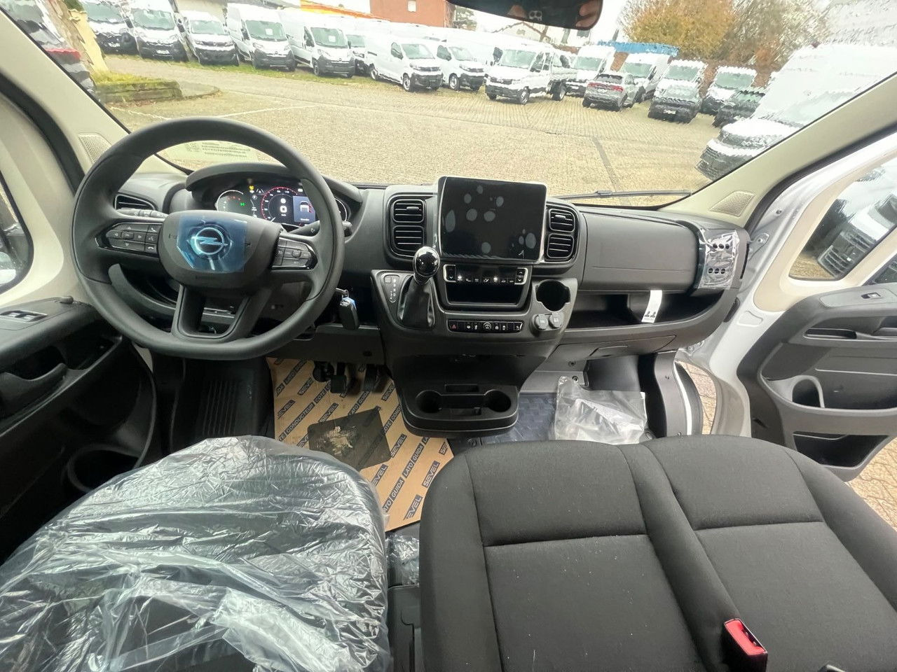 Minisattelzug, Transporter mit Doppelkabine neu kaufen Opel Movano Fahrgestell DoKa PS 180 35 L4 Heavy DSK: das Bild 18 Minisattelzug, Transporter mit Doppelkabine neu kaufen Opel Movano Fahrgestell DoKa PS 180 35 L4 Heavy DSK: das Bild 18