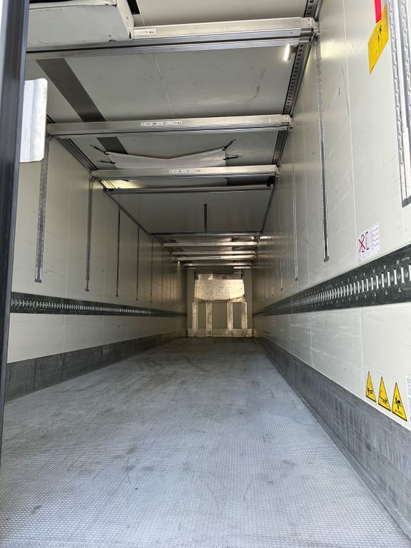 Krone SD 27 Thermoking Spectrum Multitemp Pharma Safe Krone SD 27 Thermoking Spectrum Multitemp Pharma Safe - Kühlkoffer Auflieger: das Bild 5 Krone SD 27 Thermoking Spectrum Multitemp Pharma Safe Krone SD 27 Thermoking Spectrum Multitemp Pharma Safe - Kühlkoffer Auflieger: das Bild 5