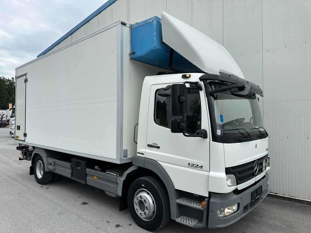 Mercedes-Benz Atego 1224 Automat Klima TK-29C - Kühlkoffer LKW: das Bild 2 Mercedes-Benz Atego 1224 Automat Klima TK-29C - Kühlkoffer LKW: das Bild 2