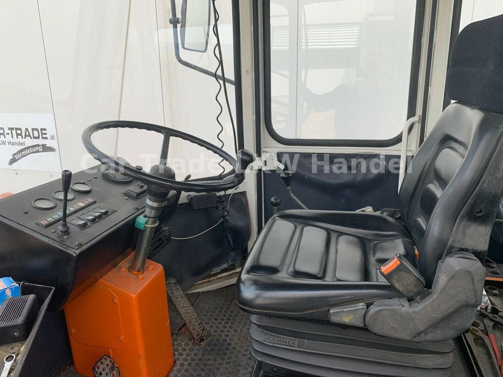 Schaeff SKB 902 Schaeff SKB 902 - Baggerlader: das Bild 5 Schaeff SKB 902 Schaeff SKB 902 - Baggerlader: das Bild 5