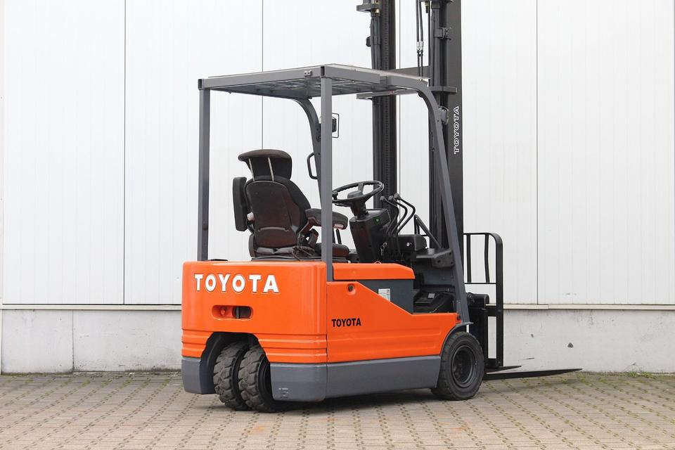 TOYOTA 5FBE15 - 1400kg - 4,5m UVV NEU - Elektrostapler: das Bild 2 TOYOTA 5FBE15 - 1400kg - 4,5m UVV NEU - Elektrostapler: das Bild 2