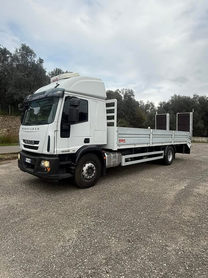 IVECO 180E Pianale Con Rampe Nuovo di fabbrica - Pritsche LKW: das Bild 5 IVECO 180E Pianale Con Rampe Nuovo di fabbrica - Pritsche LKW: das Bild 5