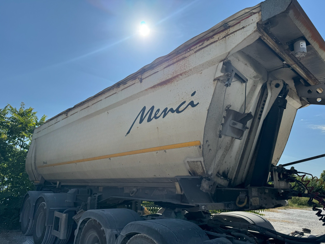 MENCI Semirimorchio Ribaltabile Mezzo d'opera - Kipper Auflieger: das Bild 1 MENCI Semirimorchio Ribaltabile Mezzo d'opera - Kipper Auflieger: das Bild 1