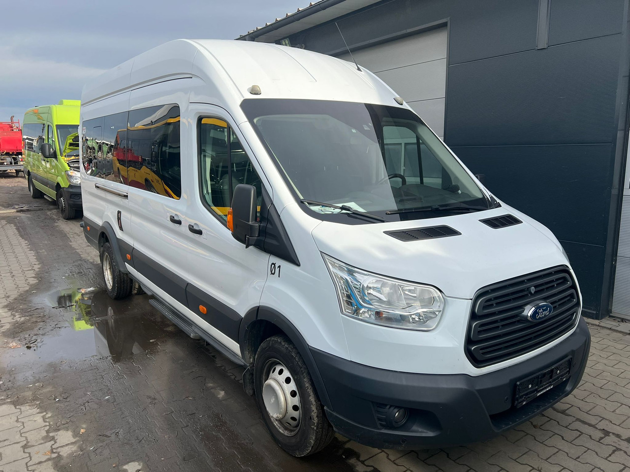 FORD TRANSIT - Kleinbus, Personentransporter: das Bild 2 FORD TRANSIT - Kleinbus, Personentransporter: das Bild 2
