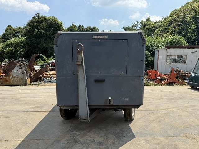 AIRMAN PDS670SD-4C5 - Luftkompressor: das Bild 4 AIRMAN PDS670SD-4C5 - Luftkompressor: das Bild 4