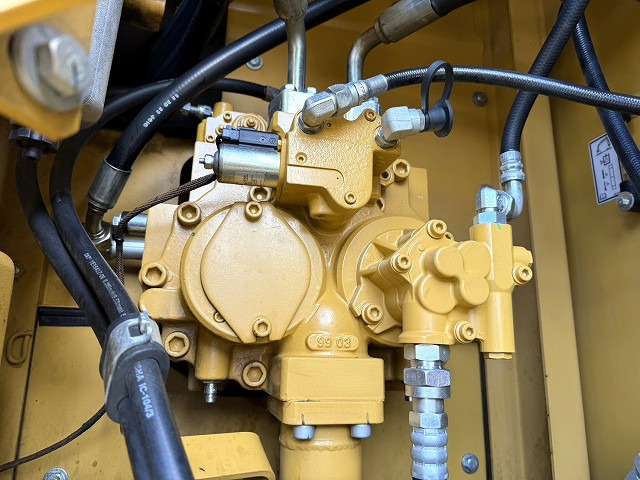 Kettenbagger CAT 325FLCR: das Bild 38