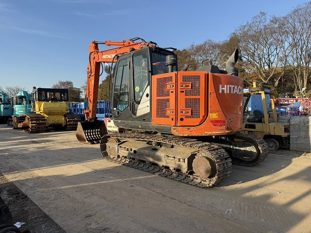 HITACHI ZX135US-6 - Kettenbagger: das Bild 3 HITACHI ZX135US-6 - Kettenbagger: das Bild 3