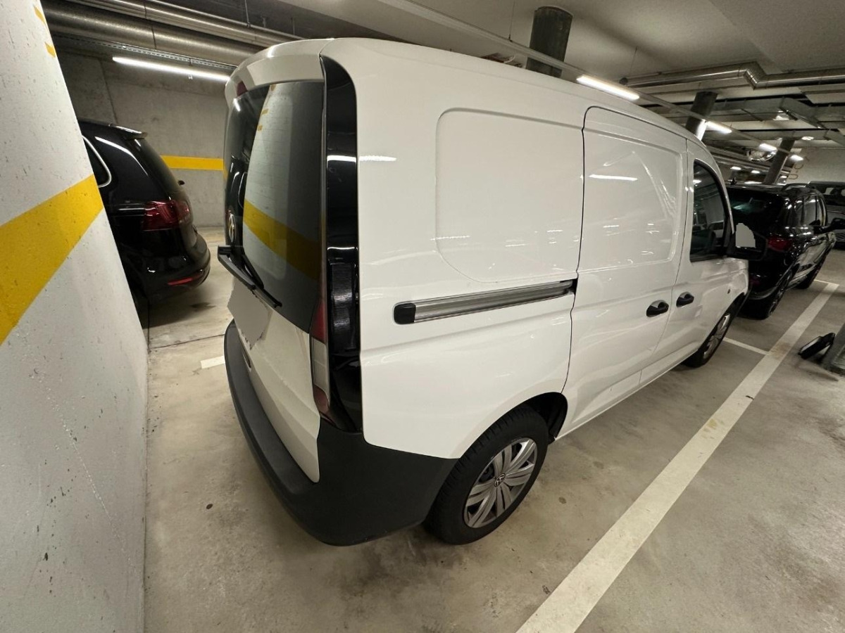 VOLKSWAGEN Caddy 1.5 TSI (Unfall) - Kleintransporter: das Bild 5 VOLKSWAGEN Caddy 1.5 TSI (Unfall) - Kleintransporter: das Bild 5