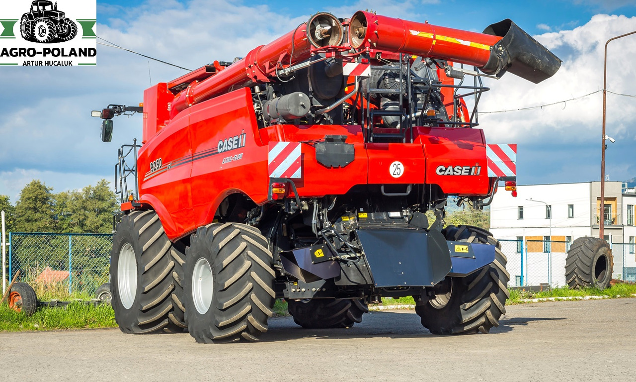 CASE IH IH 9250 AFS - 2019 ROK - 4X4 - 10,7 M. - GPS - AUTOPILOT - 2754H - Mähdrescher: das Bild 4 CASE IH IH 9250 AFS - 2019 ROK - 4X4 - 10,7 M. - GPS - AUTOPILOT - 2754H - Mähdrescher: das Bild 4