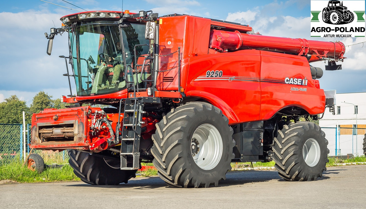 CASE IH IH 9250 AFS - 2019 ROK - 4X4 - 10,7 M. - GPS - AUTOPILOT - 2754H - Mähdrescher: das Bild 2 CASE IH IH 9250 AFS - 2019 ROK - 4X4 - 10,7 M. - GPS - AUTOPILOT - 2754H - Mähdrescher: das Bild 2