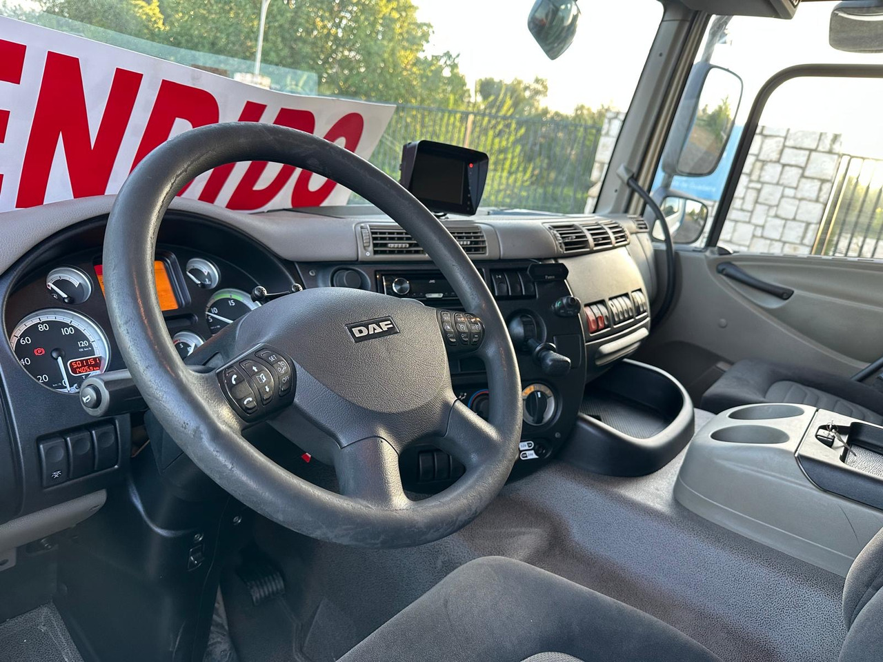 DAF CF 75.310 - Plane LKW: das Bild 3 DAF CF 75.310 - Plane LKW: das Bild 3