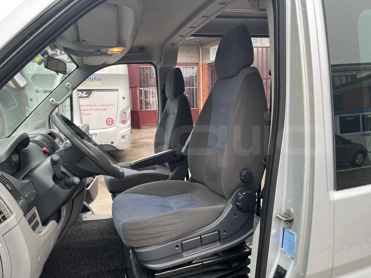 Kleinbus, Personentransporter Fiat Ducato: das Bild 16