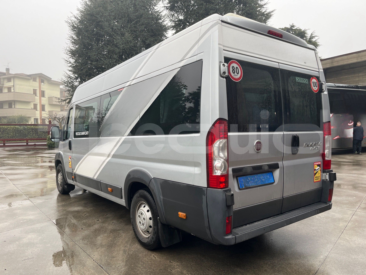 Kleinbus, Personentransporter Fiat Ducato: das Bild 7