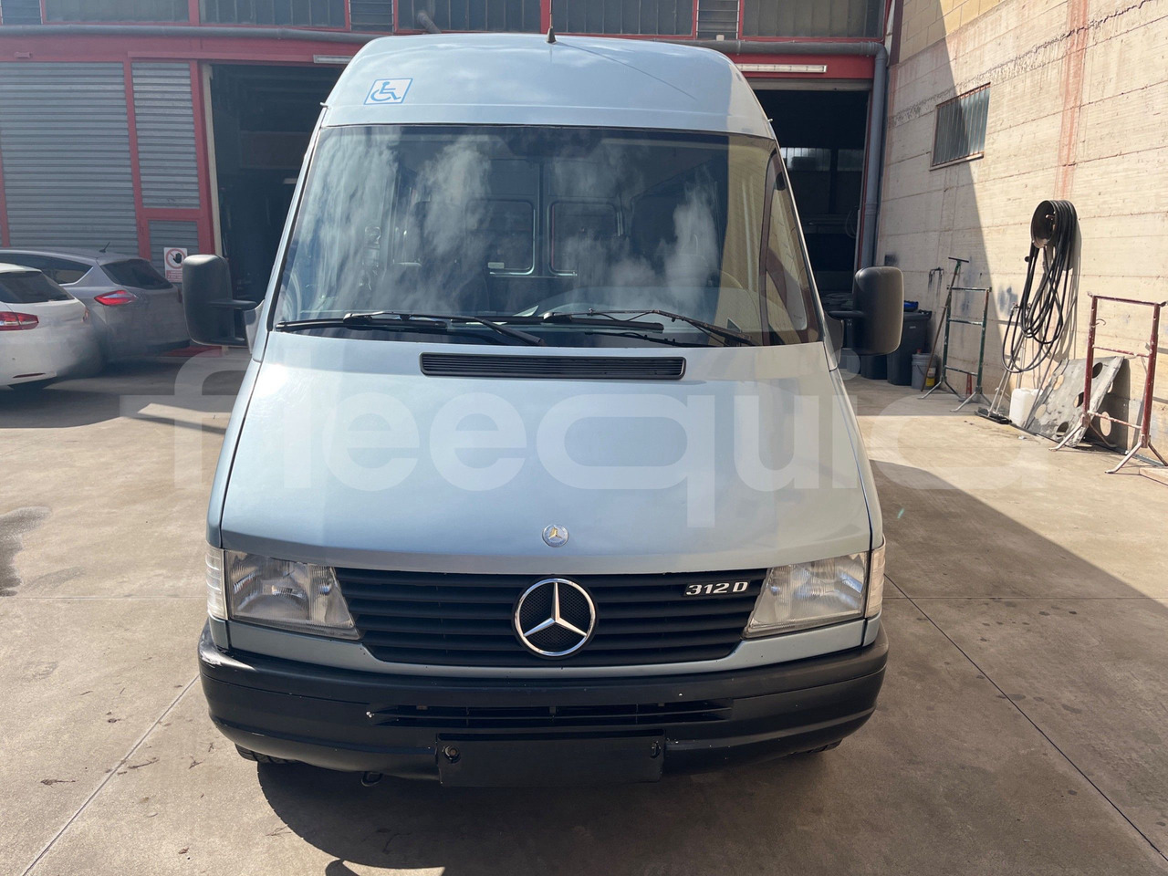 Mercedes-Benz Sprinter - Kleinbus, Personentransporter: das Bild 2 Mercedes-Benz Sprinter - Kleinbus, Personentransporter: das Bild 2