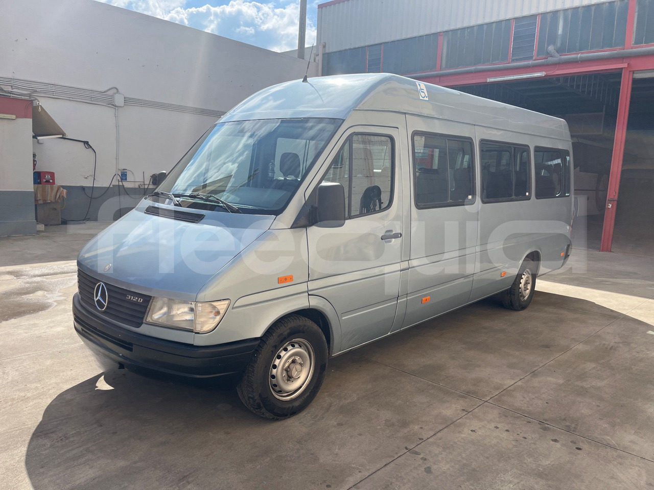 Mercedes-Benz Sprinter - Kleinbus, Personentransporter: das Bild 4 Mercedes-Benz Sprinter - Kleinbus, Personentransporter: das Bild 4