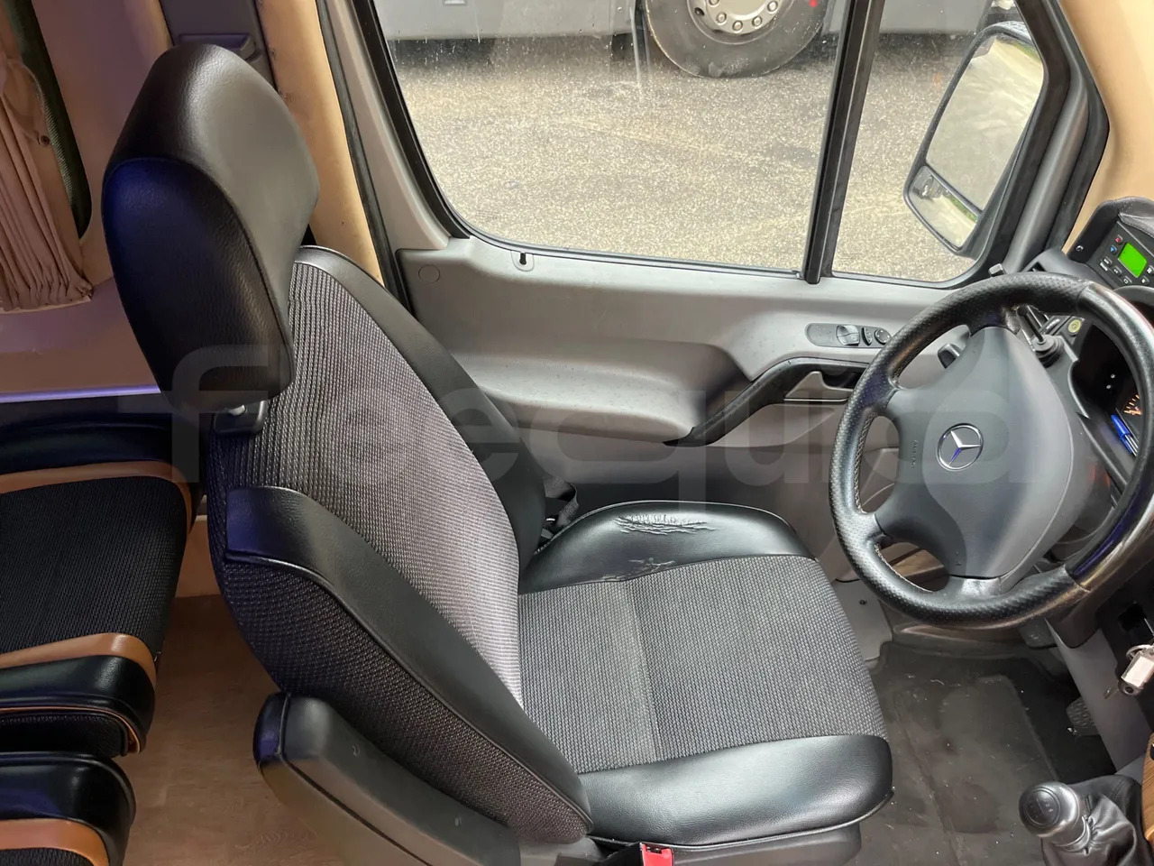 Überlandbus Mercedes-Benz Sprinter: das Bild 17 Überlandbus Mercedes-Benz Sprinter: das Bild 17