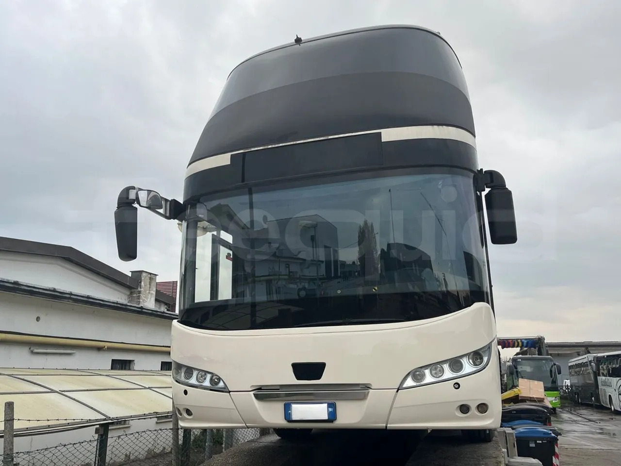 Neoplan Skyliner - Doppeldeckerbus: das Bild 2 Neoplan Skyliner - Doppeldeckerbus: das Bild 2