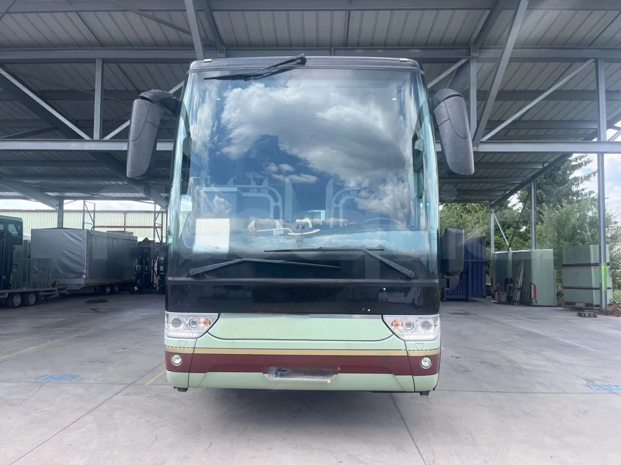 Van Hool Acron - Reisebus: das Bild 2 Van Hool Acron - Reisebus: das Bild 2