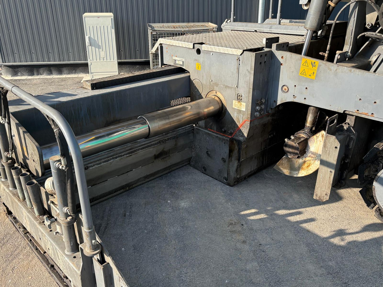 Asphaltfertiger/ Straßenfertiger VÖGELE SUPER 2100-3i: das Bild 10 Asphaltfertiger/ Straßenfertiger VÖGELE SUPER 2100-3i: das Bild 10