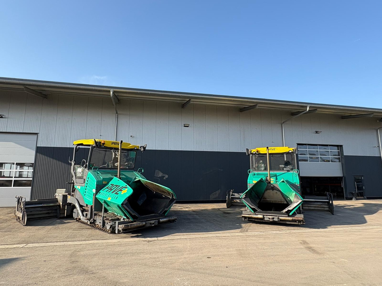 Asphaltfertiger/ Straßenfertiger VÖGELE SUPER 2100-3i: das Bild 9 Asphaltfertiger/ Straßenfertiger VÖGELE SUPER 2100-3i: das Bild 9