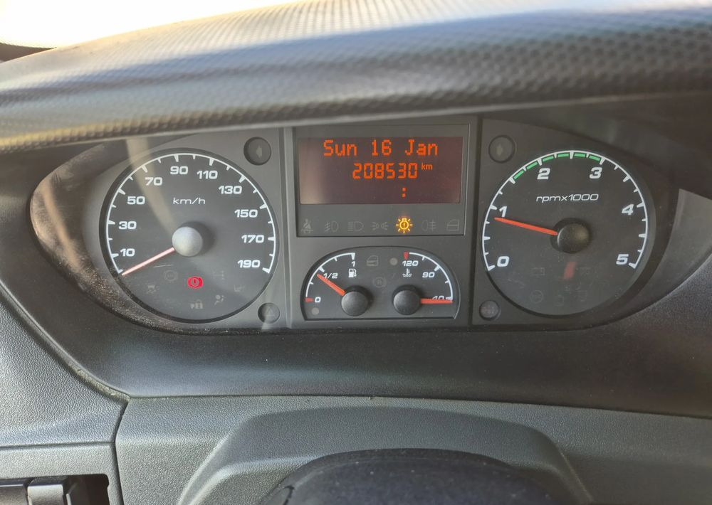 Kipper Transporter Iveco 35C15 3.0 150KM Wywrotka: das Bild 13 Kipper Transporter Iveco 35C15 3.0 150KM Wywrotka: das Bild 13