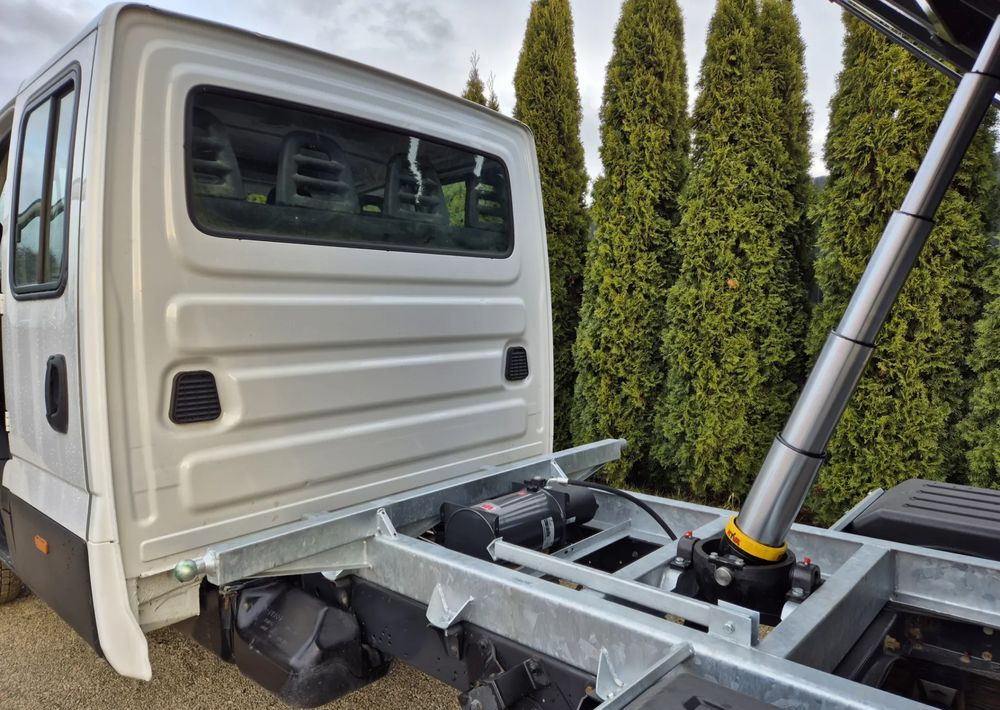 Iveco Iveco 35c18 3.0 180KM Brygadówka/ - Kipper Transporter: das Bild 4 Iveco Iveco 35c18 3.0 180KM Brygadówka/ - Kipper Transporter: das Bild 4